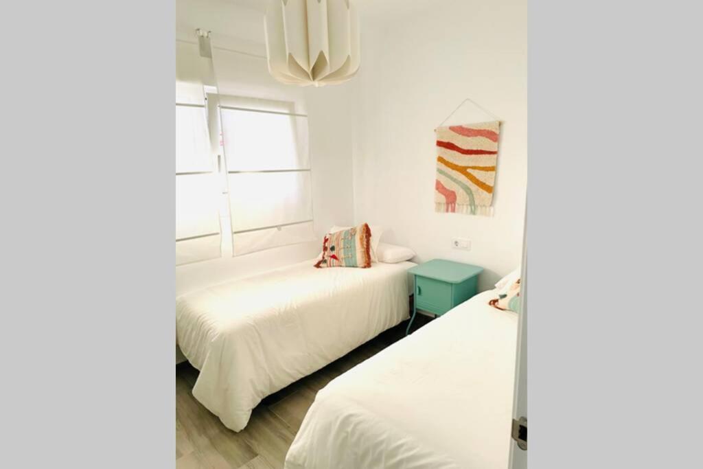 Precioso apartamento con vistas y piscina Tarifa Exterior foto